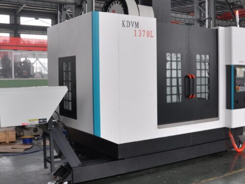 3-осьовий вертикально-обробний центр з ЧПУ KDVM1370
